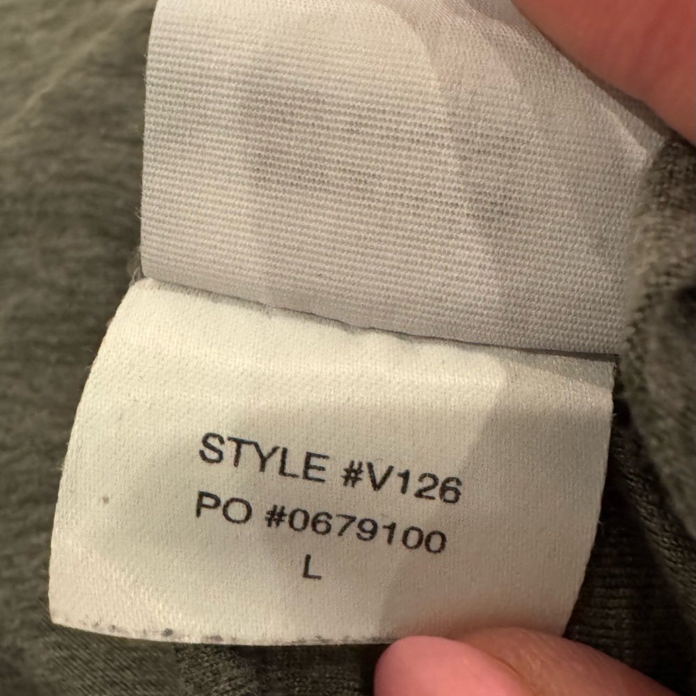 Vuori Men’s Gray T-Shirt - Picture 3 of 3